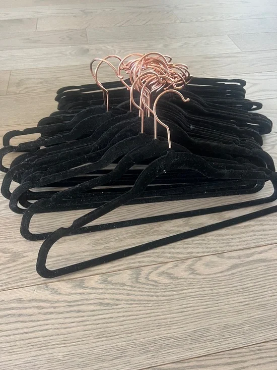 Hangers - Picture 1 of 1